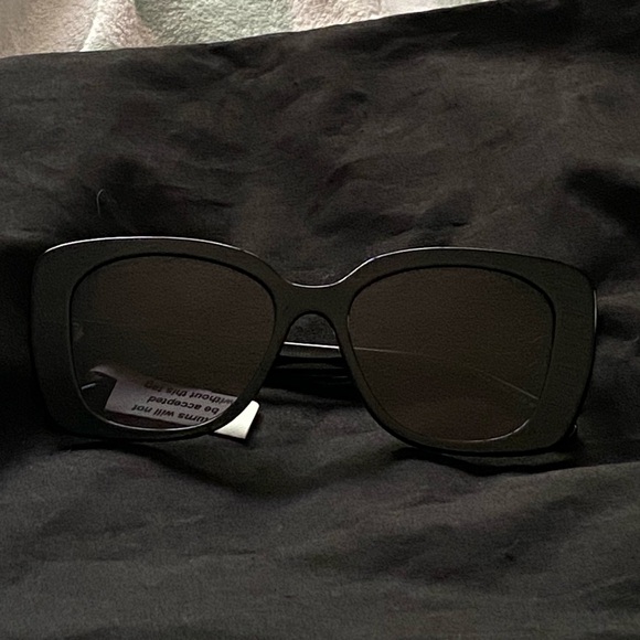 Chanel square sunglasses - Picture 6 of 12